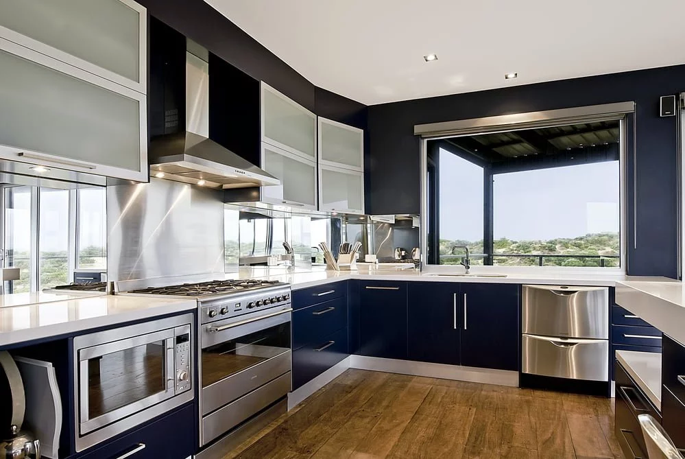 Dicas para Decorar Sua Cozinha: Ambiente Charmoso e Funcional 6 Depositphotos 5688020 S